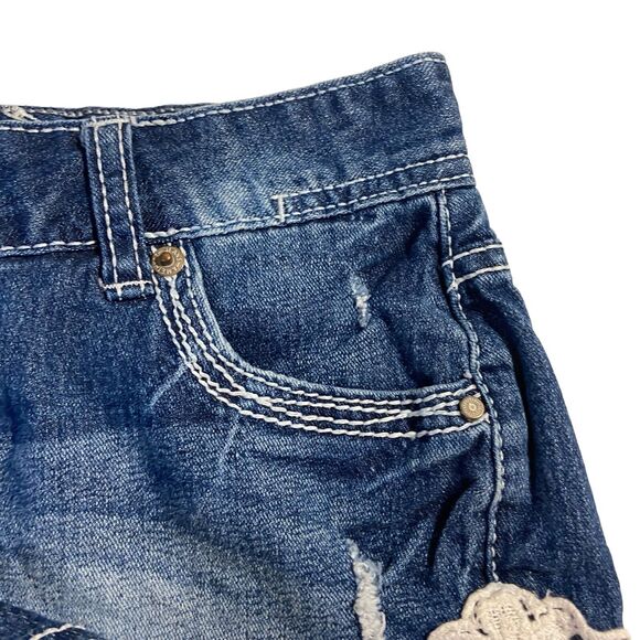 Amethyst Button Fly Embroidered Crochet‎ Pocket Distressed Denim Shorts Women 0 - Picture 5 of 15